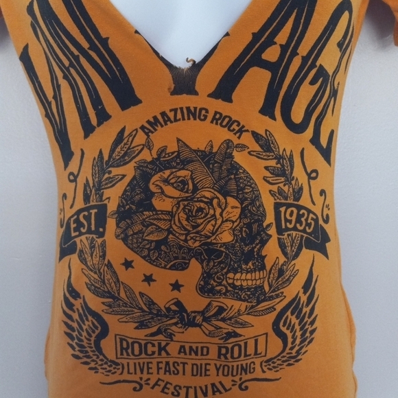 Windsor Rock Tshirt Dress XS Distressed, Low Cut Front - Picture 2 of 6